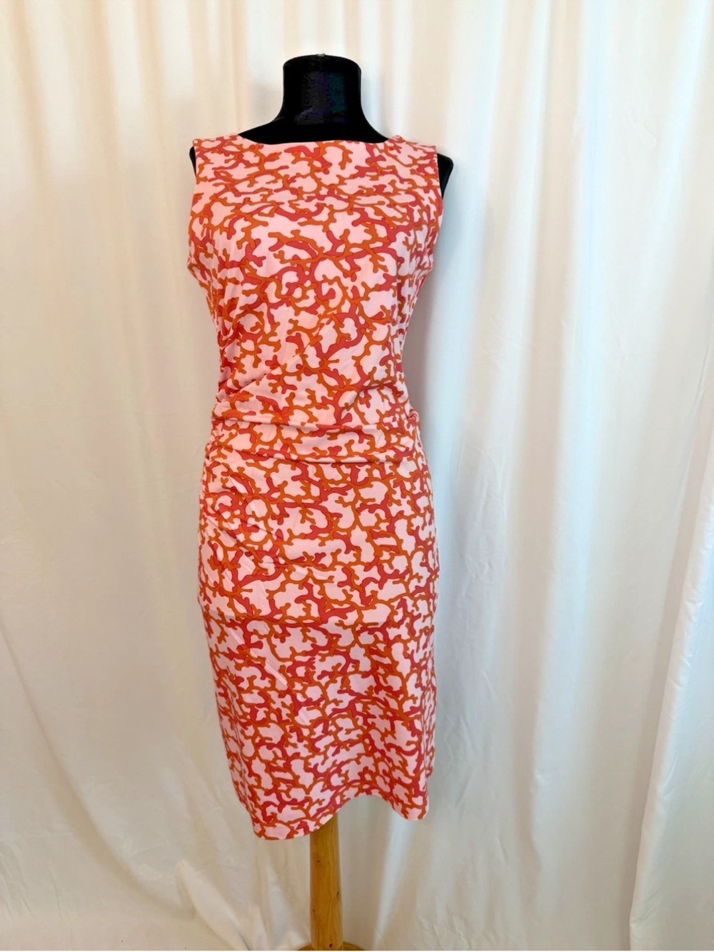 J. McLaughlin Pink / Red Coral Print Catalina Cloth Side Ruched Dress - Small